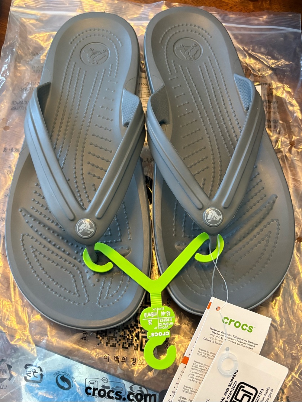 New Crocs Unisex Crocband Flip Flop Sandals Size US Size 10men&women size 12 NEW
